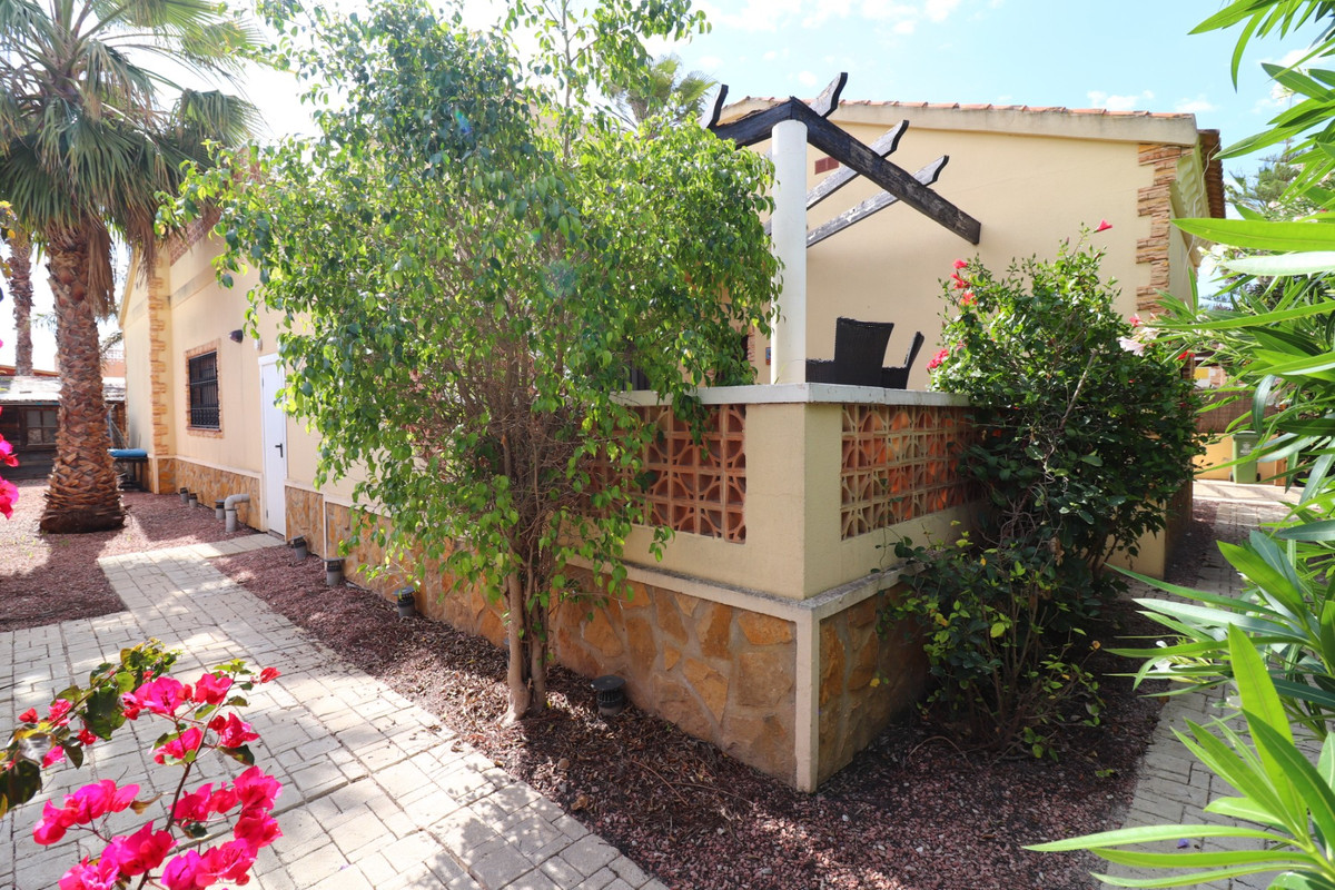 3 Bed Townhouse for sale in Formentera Del Segura Costa Blanca, Alicante, Spain