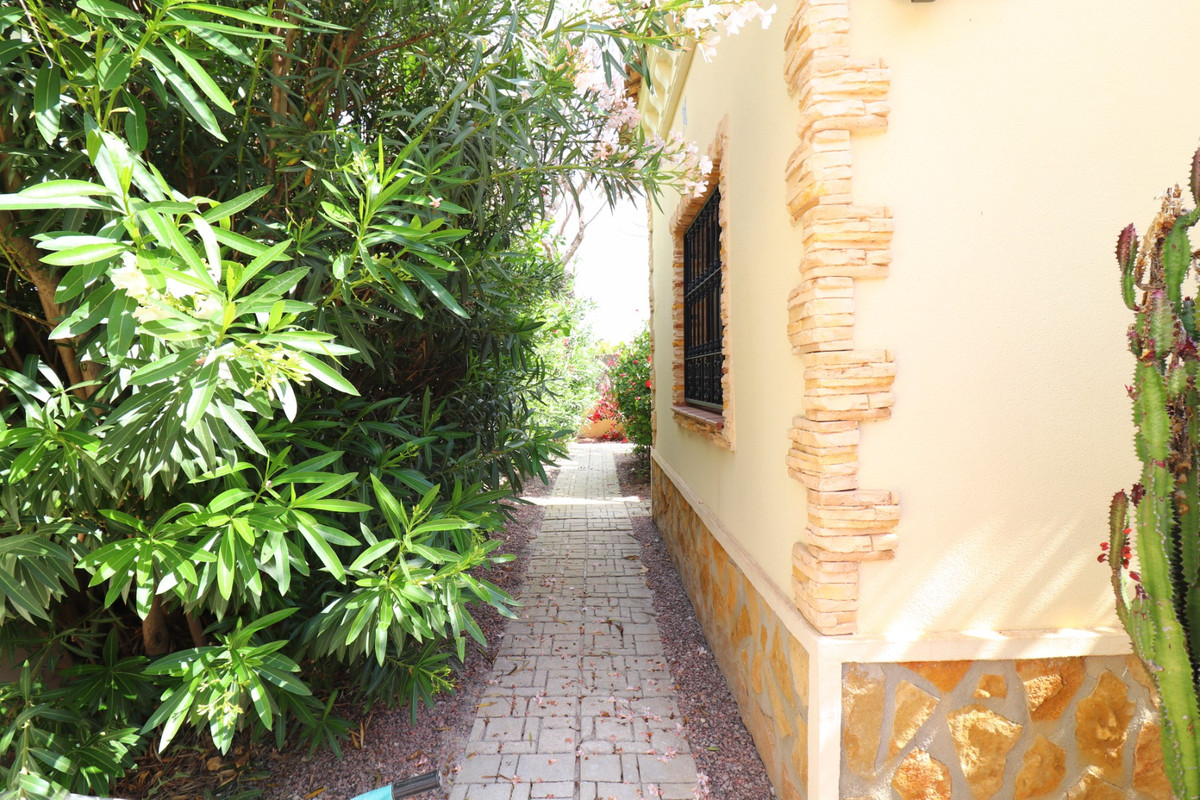 3 Bed Townhouse for sale in Formentera Del Segura Costa Blanca, Alicante, Spain