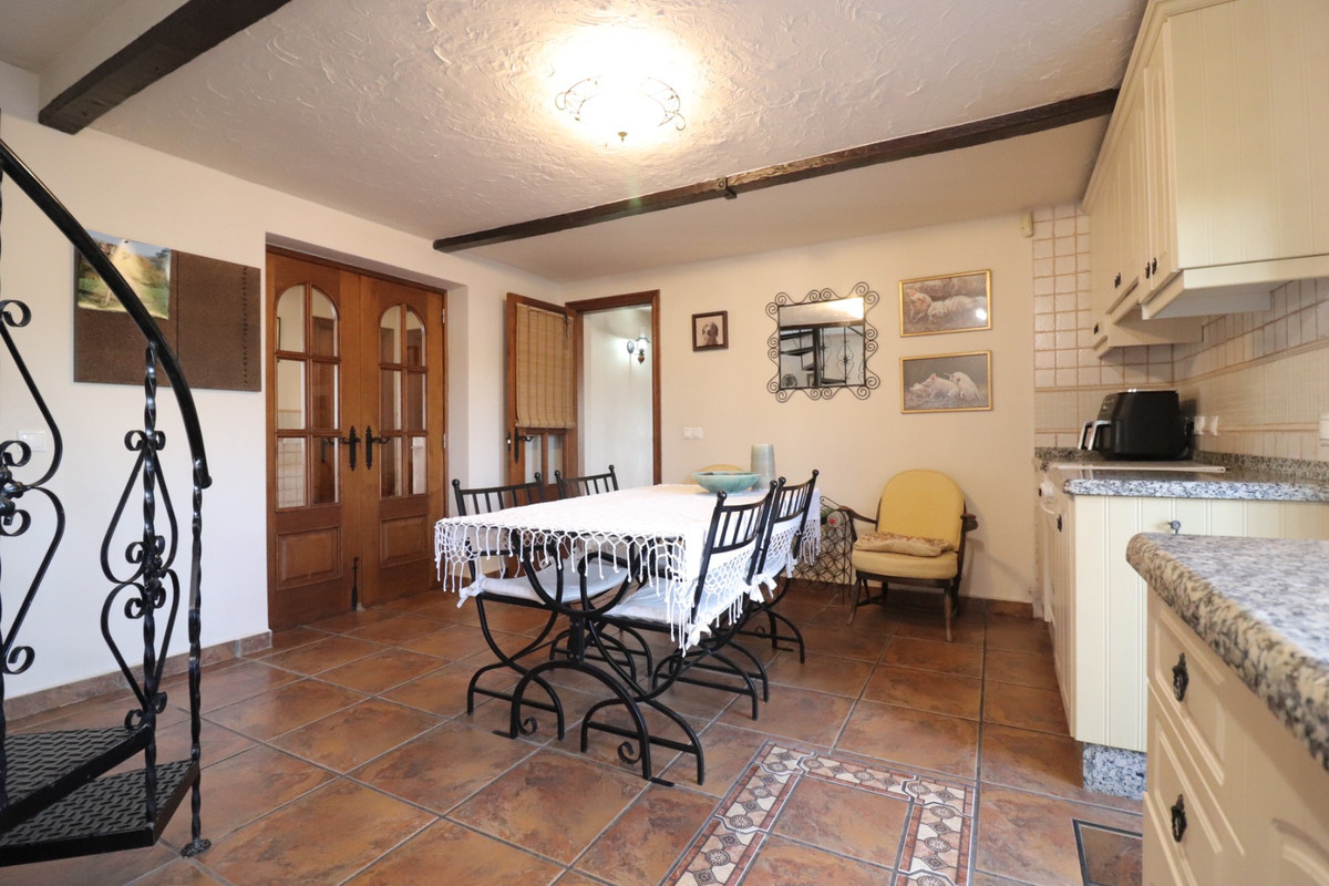 Se vende Villa - Chalet de 4 dormitorios en Costa Blanca, Alicante, España