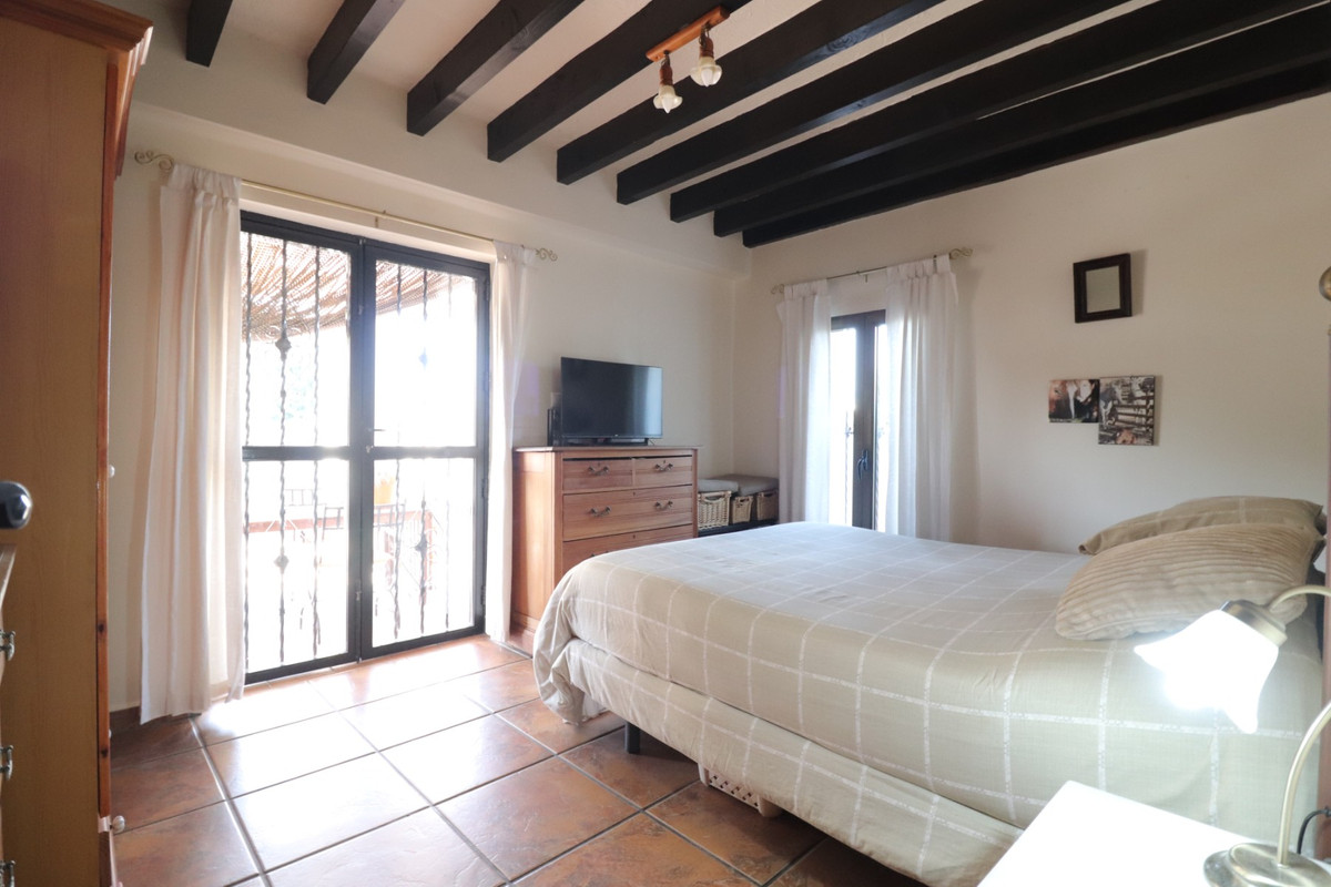 Se vende Villa - Chalet de 4 dormitorios en Costa Blanca, Alicante, España