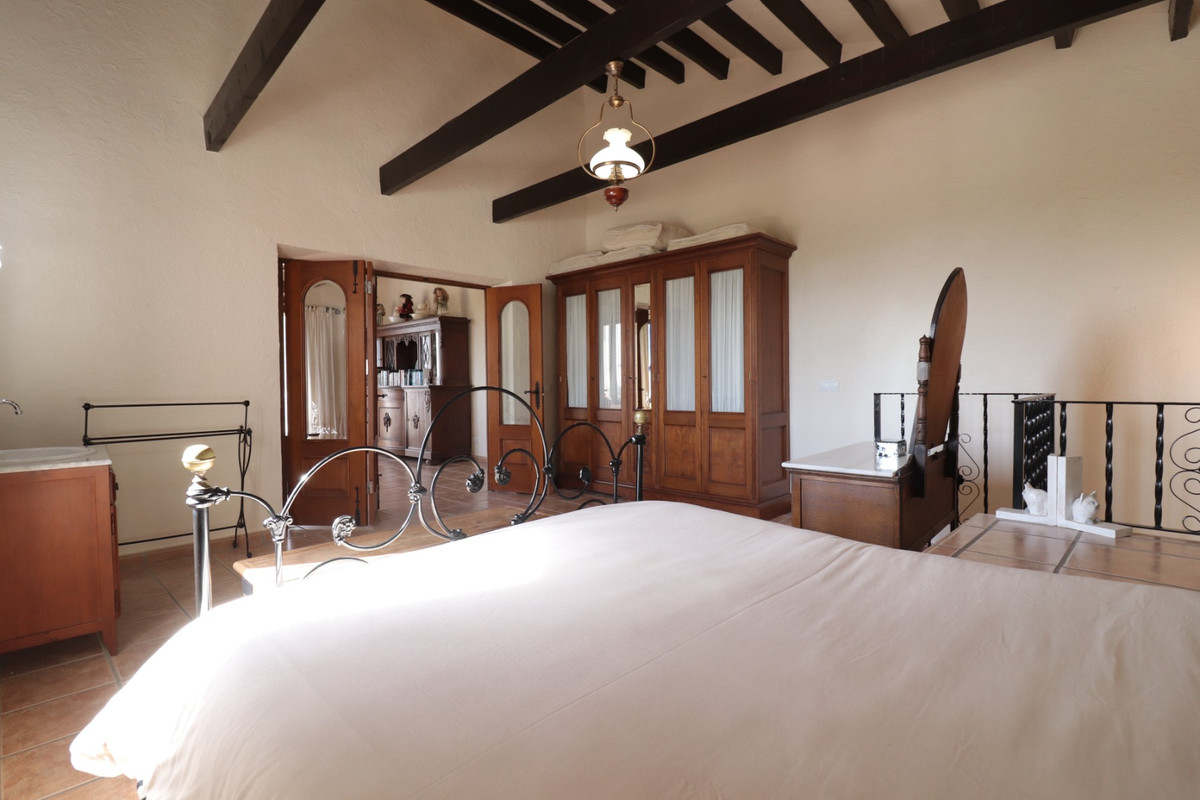 Se vende Villa - Chalet de 4 dormitorios en Costa Blanca, Alicante, España
