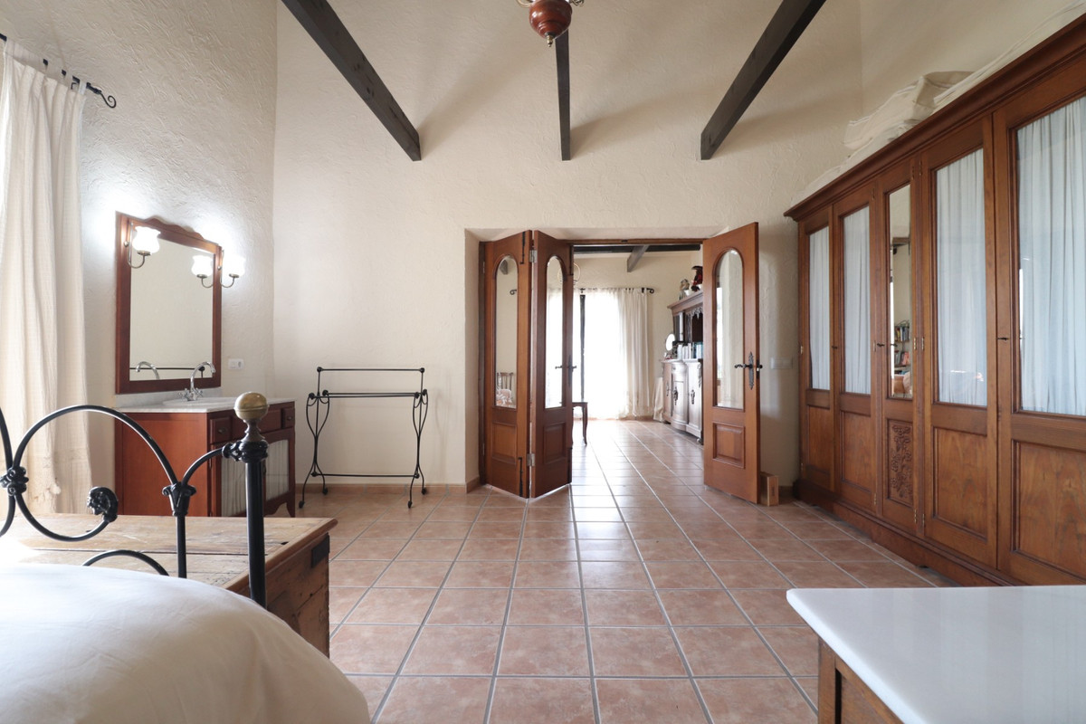 Se vende Villa - Chalet de 4 dormitorios en Costa Blanca, Alicante, España