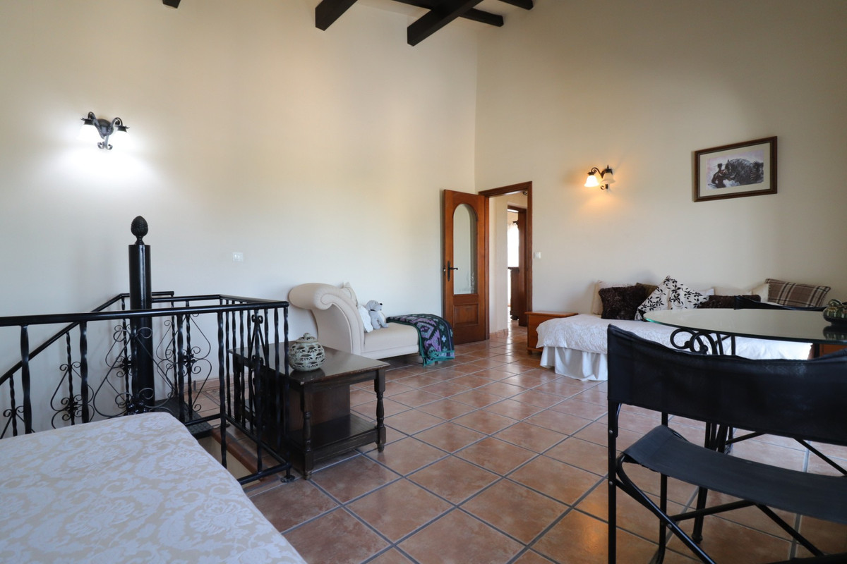 Se vende Villa - Chalet de 4 dormitorios en Costa Blanca, Alicante, España