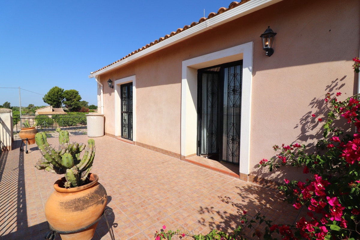 Se vende Villa - Chalet de 4 dormitorios en Costa Blanca, Alicante, España
