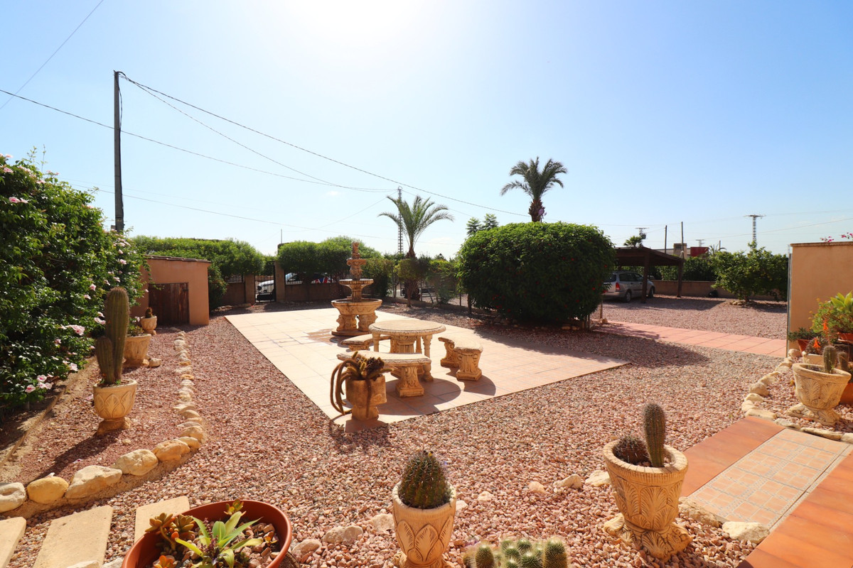 Se vende Villa - Chalet de 4 dormitorios en Costa Blanca, Alicante, España