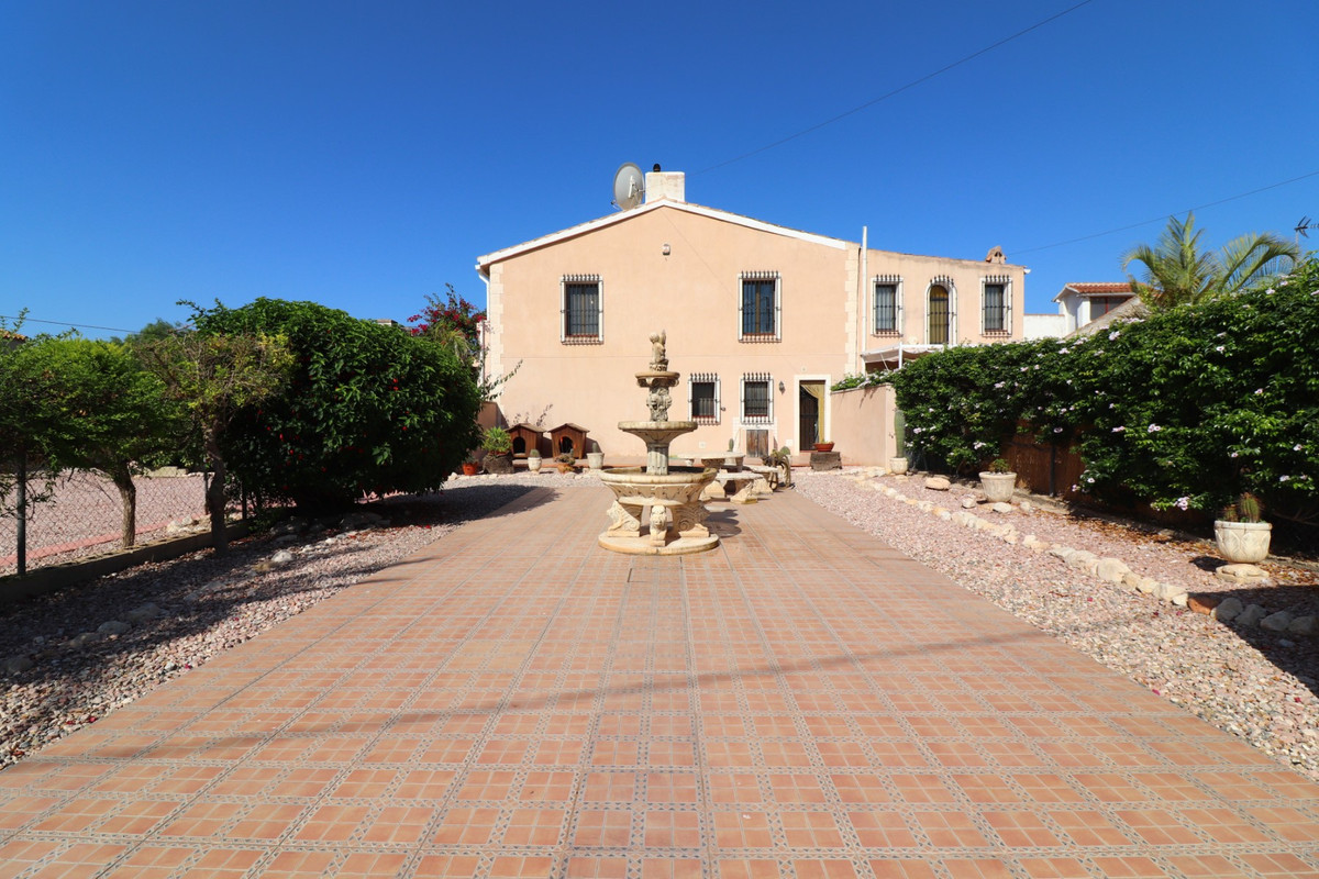 Se vende Villa - Chalet de 4 dormitorios en Costa Blanca, Alicante, España