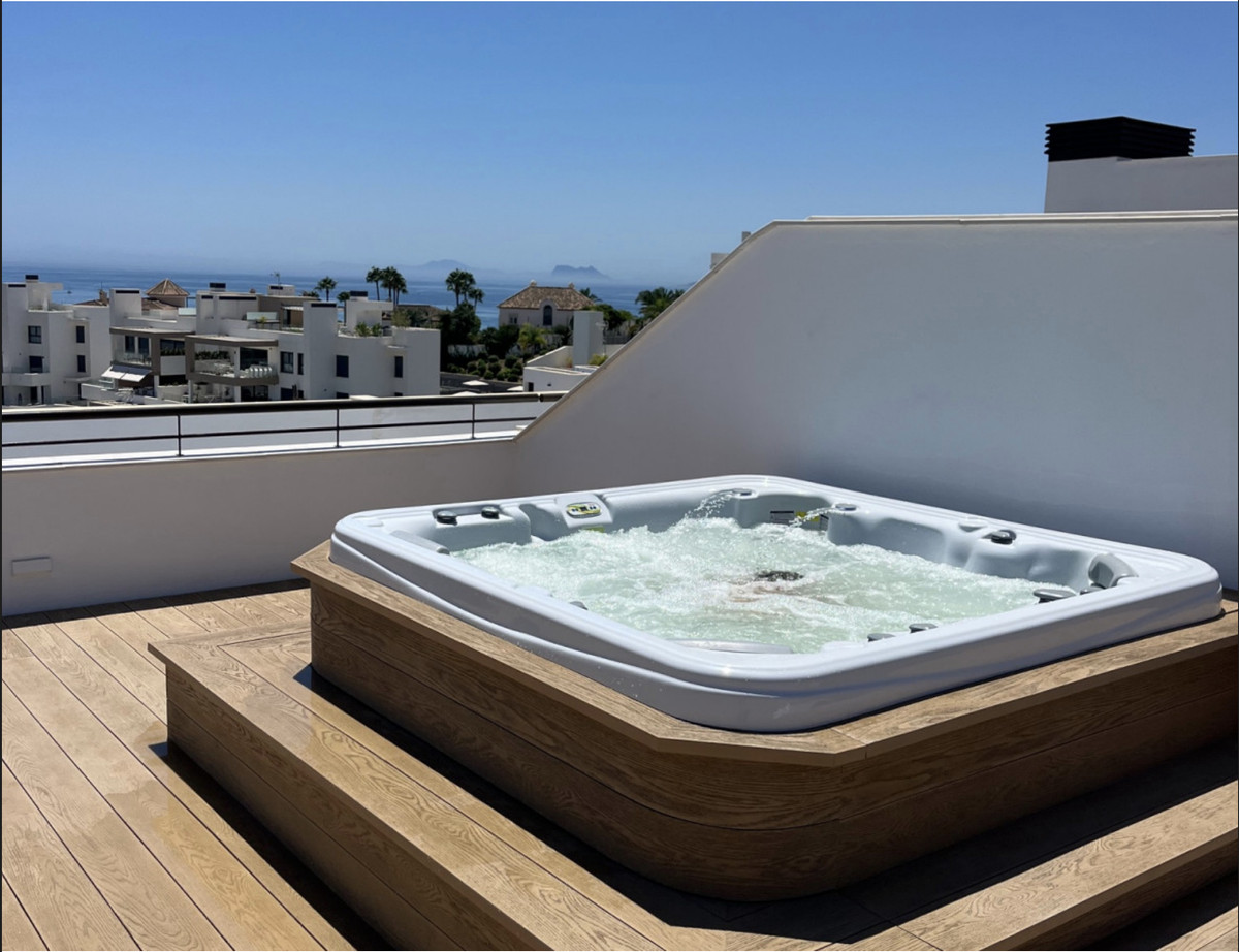 3 Bed Apartment for sale in Estepona Costa Del Sol, Málaga, Spain