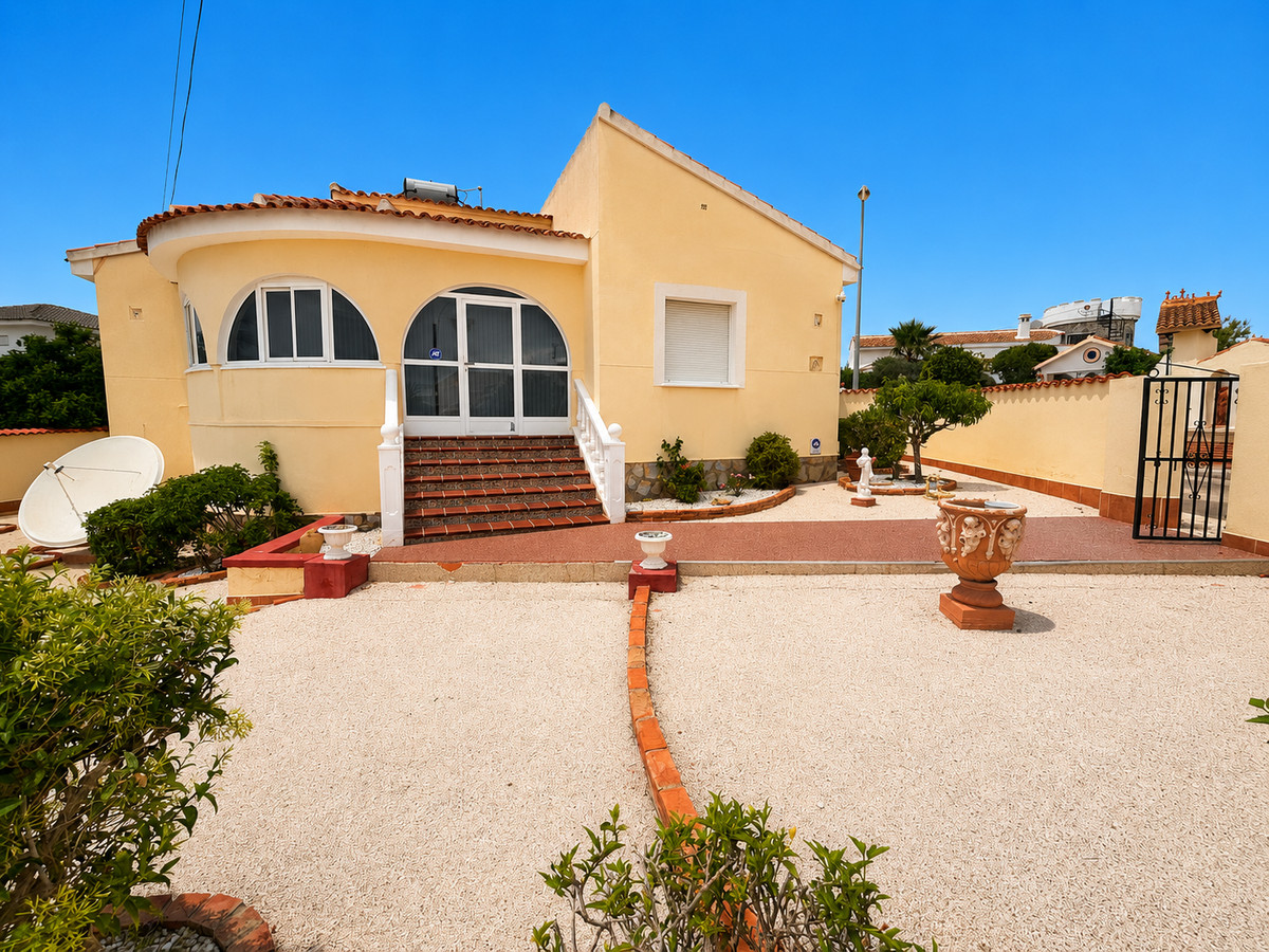 3 Bed Townhouse for sale in Ciudad Quesada Costa Blanca, Alicante, Spain