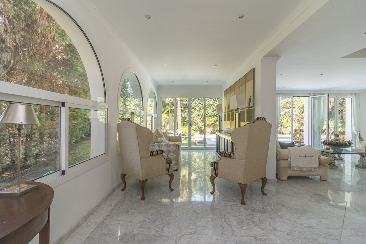 5 Bed Townhouse for sale in Los Monteros Costa Del Sol, Málaga, Spain