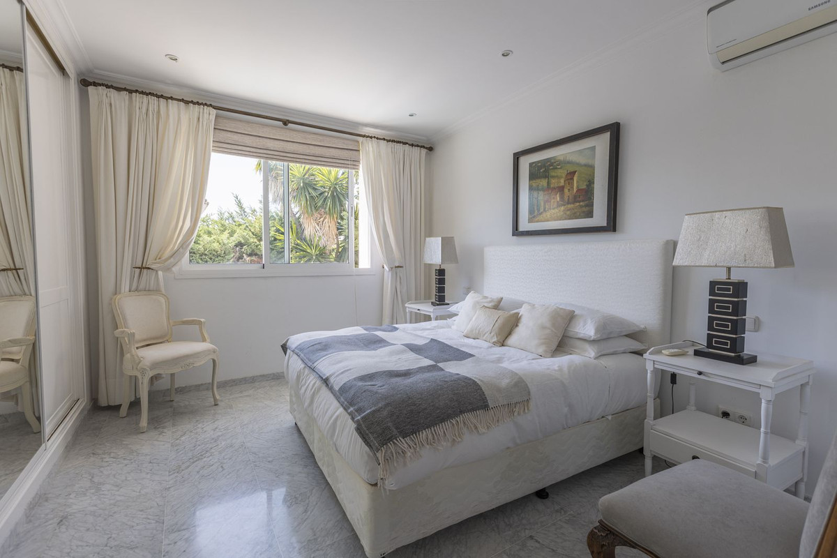 5 Bed Townhouse for sale in Los Monteros Costa Del Sol, Málaga, Spain