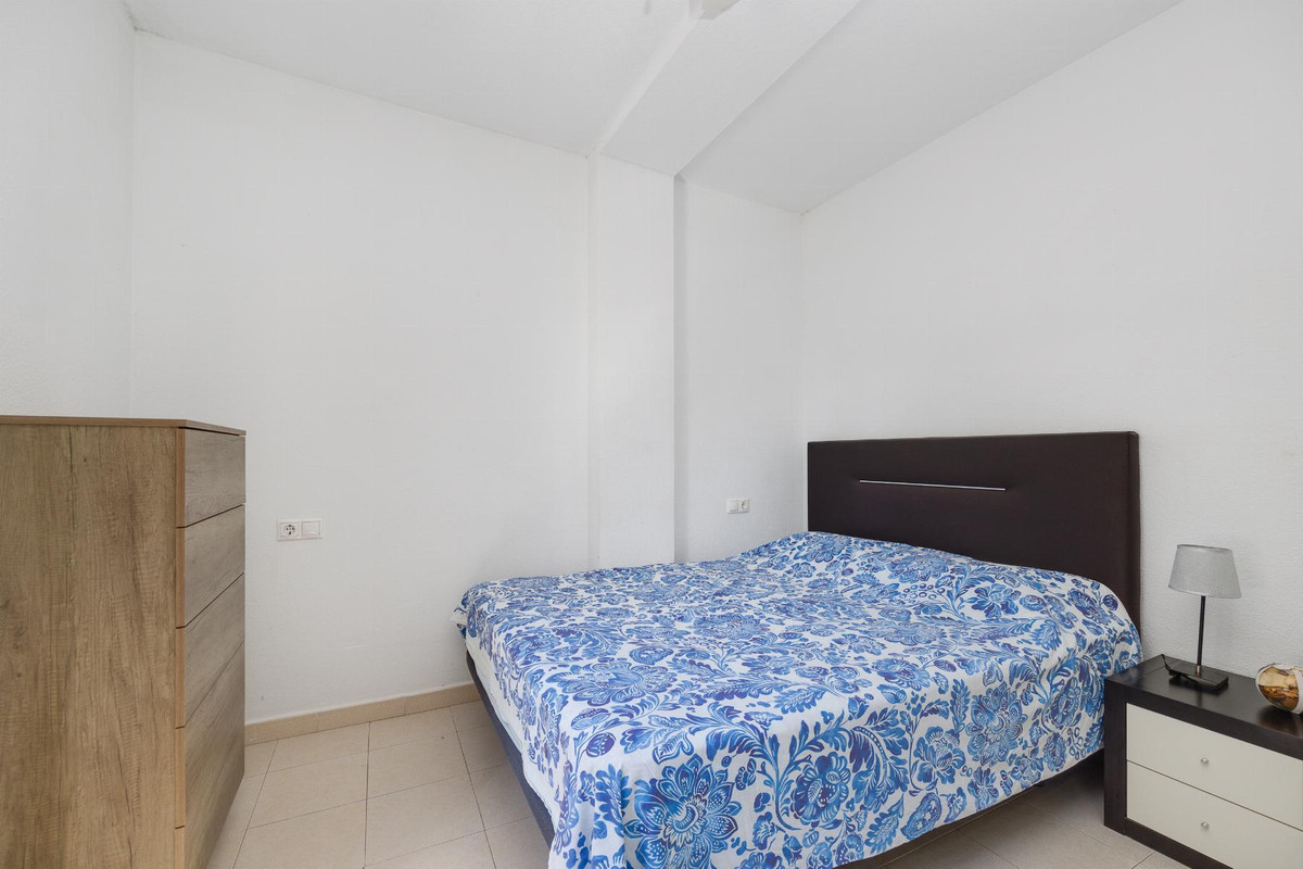 Se vende Bungalow de 2 dormitorios en Costa Blanca, Alicante, España