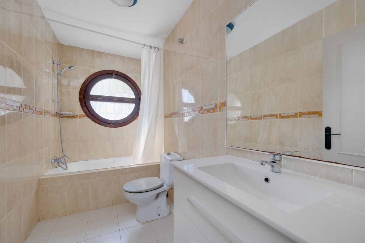 Se vende Bungalow de 2 dormitorios en Costa Blanca, Alicante, España