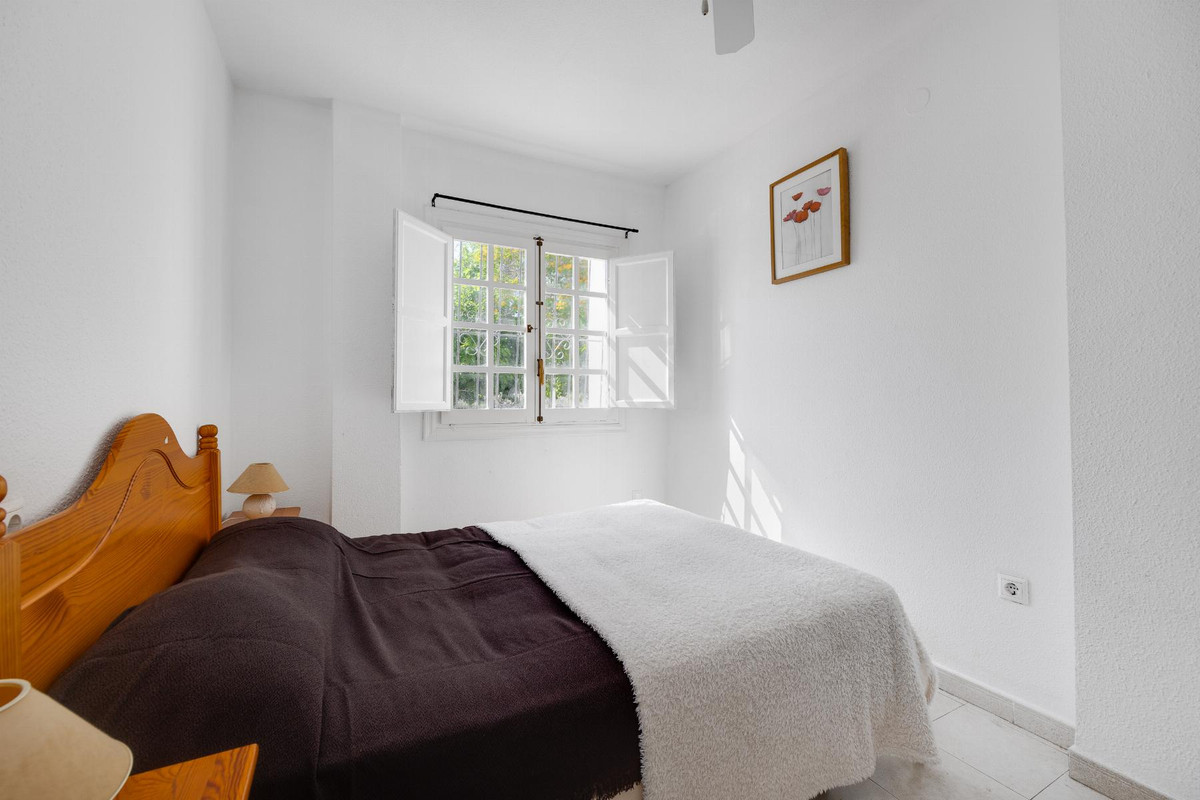 Se vende Bungalow de 2 dormitorios en Costa Blanca, Alicante, España