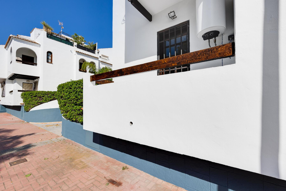 Se vende Bungalow de 2 dormitorios en Costa Blanca, Alicante, España