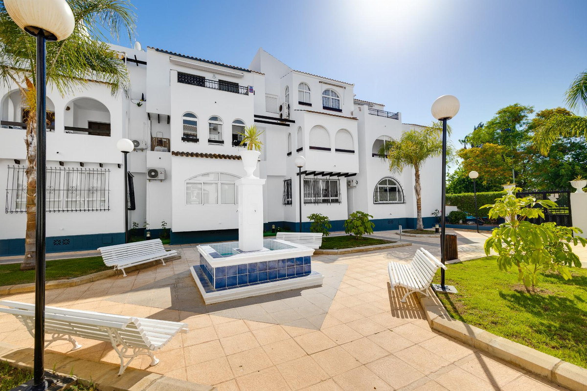 Se vende Bungalow de 2 dormitorios en Costa Blanca, Alicante, España