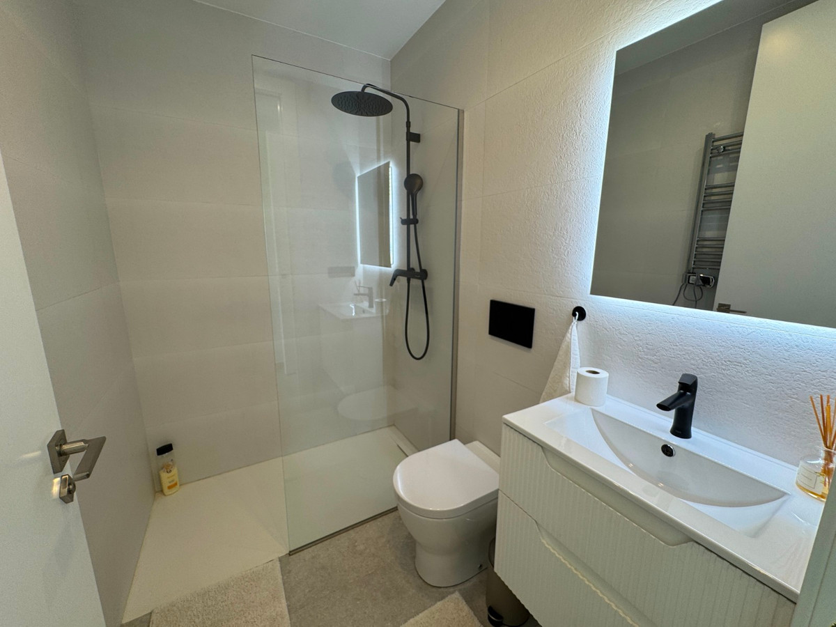 3 Bed Apartment for sale in Guardamar Del Segura Costa Blanca, Alicante, Spain