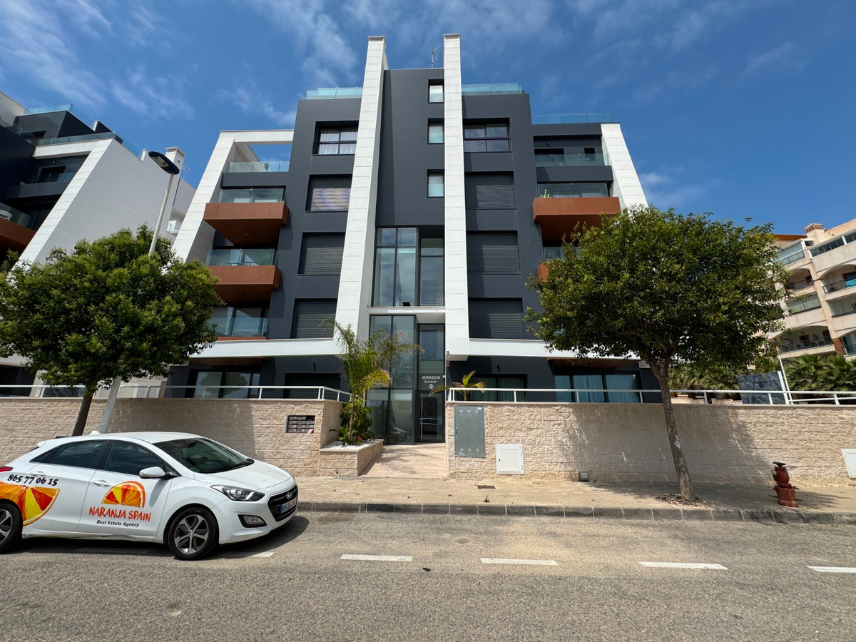 3 Bed Apartment for sale in Guardamar Del Segura Costa Blanca, Alicante, Spain