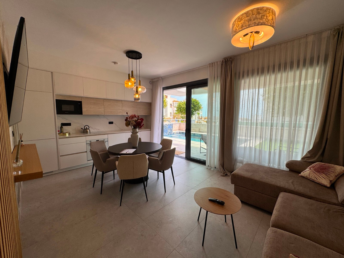 3 Bed Apartment for sale in Guardamar Del Segura Costa Blanca, Alicante, Spain