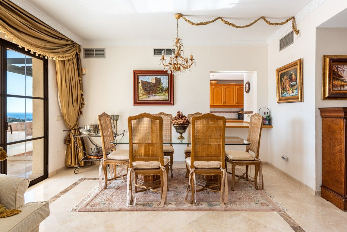 3 Bed Apartment for sale in Benahavís Costa Del Sol, Málaga, Spain