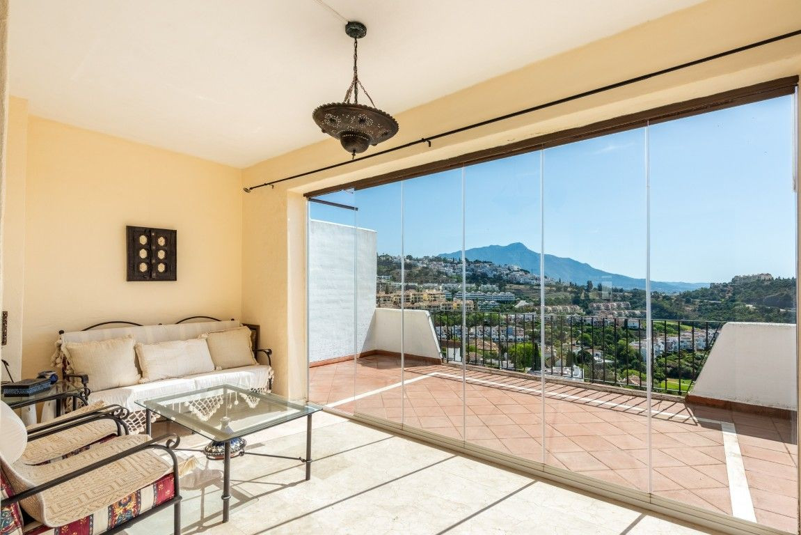 3 Bed Apartment for sale in Benahavís Costa Del Sol, Málaga, Spain