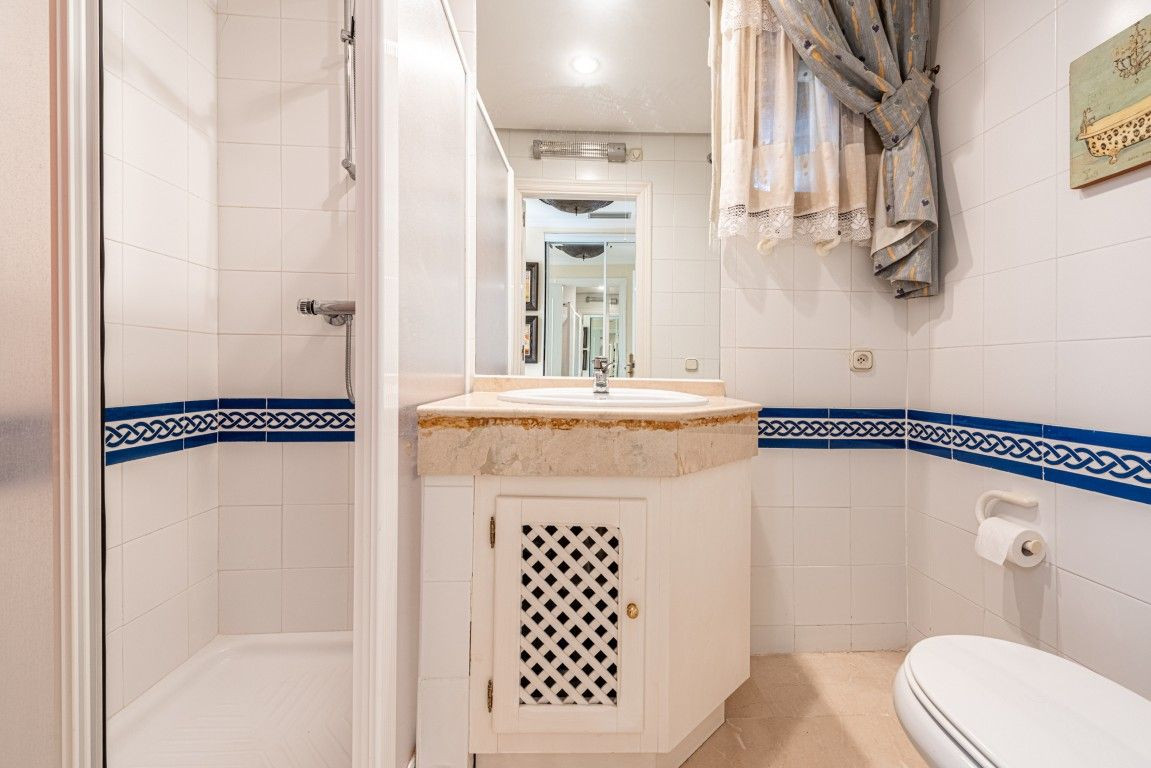 3 Bed Apartment for sale in Benahavís Costa Del Sol, Málaga, Spain