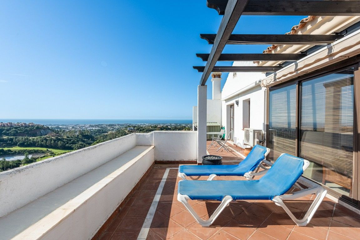 3 Bed Apartment for sale in Benahavís Costa Del Sol, Málaga, Spain