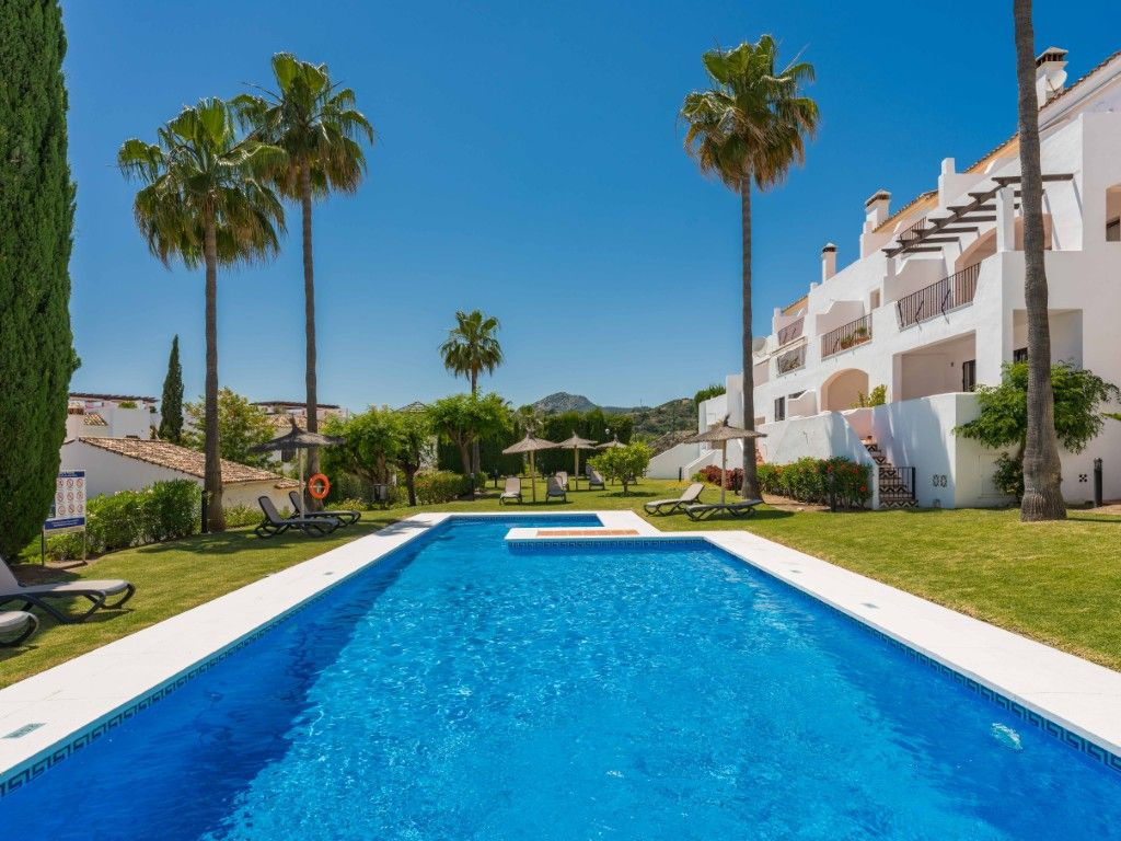 3 Bed Apartment for sale in Benahavís Costa Del Sol, Málaga, Spain