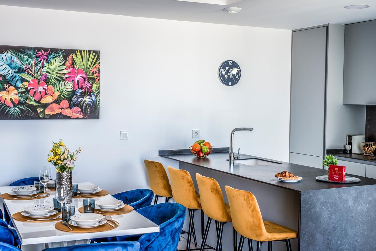 3 Bed Apartment for sale in Fuengirola Costa Del Sol, Málaga, Spain