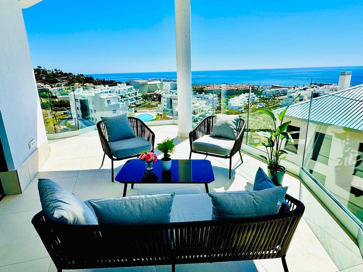 3 Bed Apartment for sale in Fuengirola Costa Del Sol, Málaga, Spain