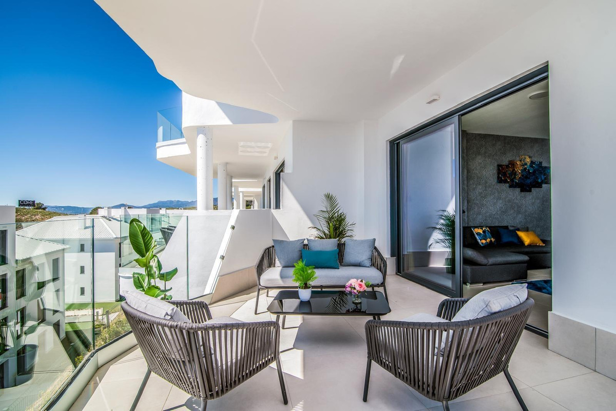 3 Bed Apartment for sale in Fuengirola Costa Del Sol, Málaga, Spain