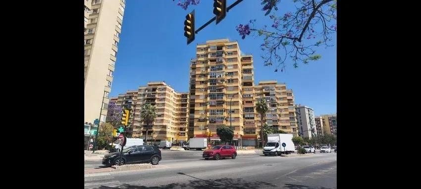 Se vende Apartamento Planta Media de 3 dormitorios en Costa Del Sol, Málaga, España