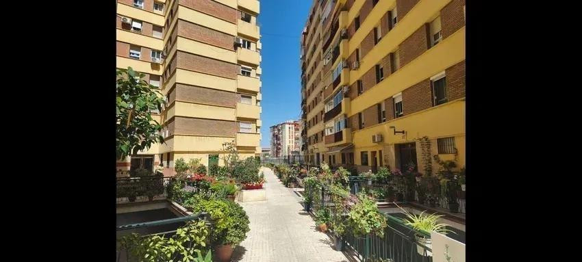 Se vende Apartamento Planta Media de 3 dormitorios en Costa Del Sol, Málaga, España