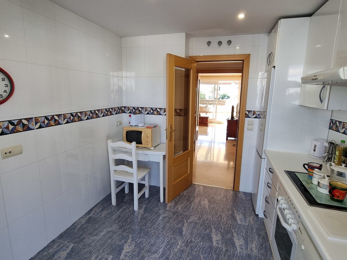 Se vende Apartamento en Planta Última de 2 dormitorios en Costa Del Sol, Málaga, España