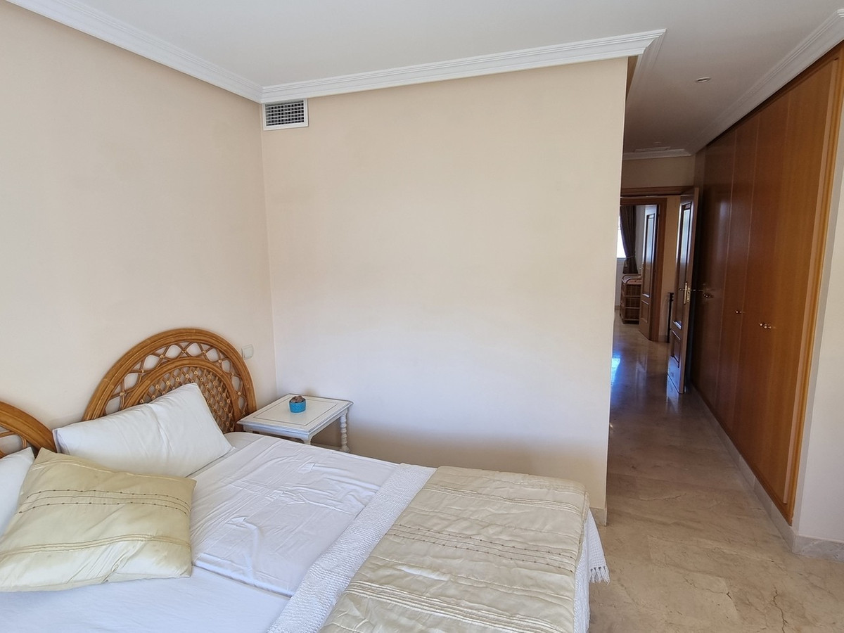 Se vende Apartamento en Planta Última de 2 dormitorios en Costa Del Sol, Málaga, España