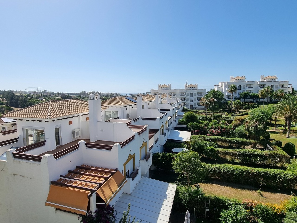 Se vende Apartamento en Planta Última de 2 dormitorios en Costa Del Sol, Málaga, España