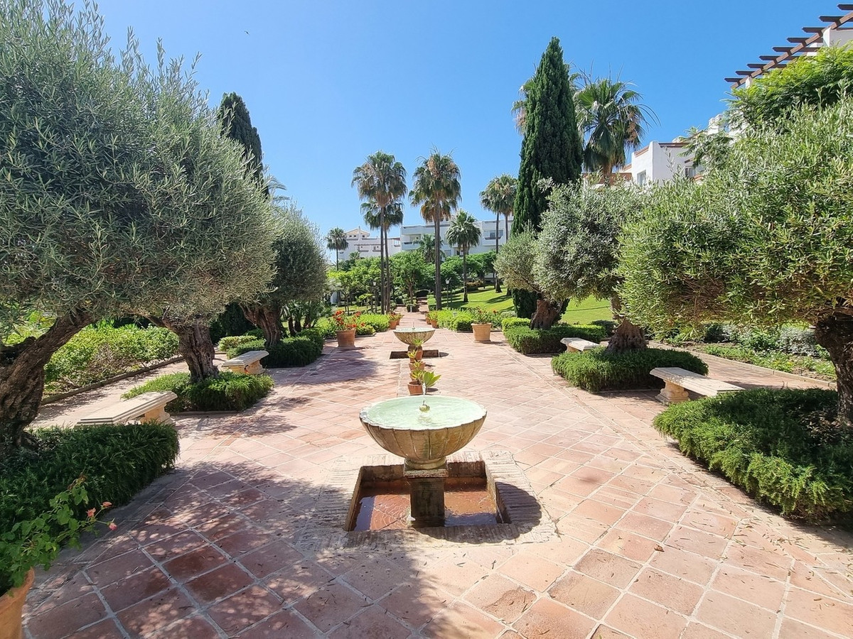 Se vende Apartamento en Planta Última de 2 dormitorios en Costa Del Sol, Málaga, España