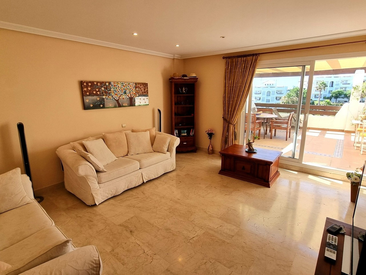 Se vende Apartamento en Planta Última de 2 dormitorios en Costa Del Sol, Málaga, España