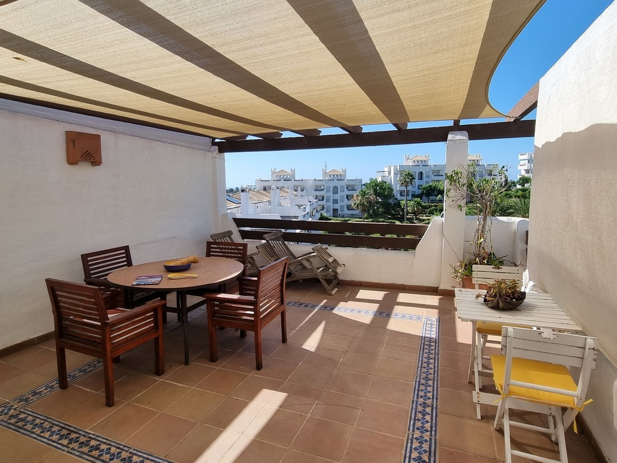 Se vende Apartamento en Planta Última de 2 dormitorios en Costa Del Sol, Málaga, España