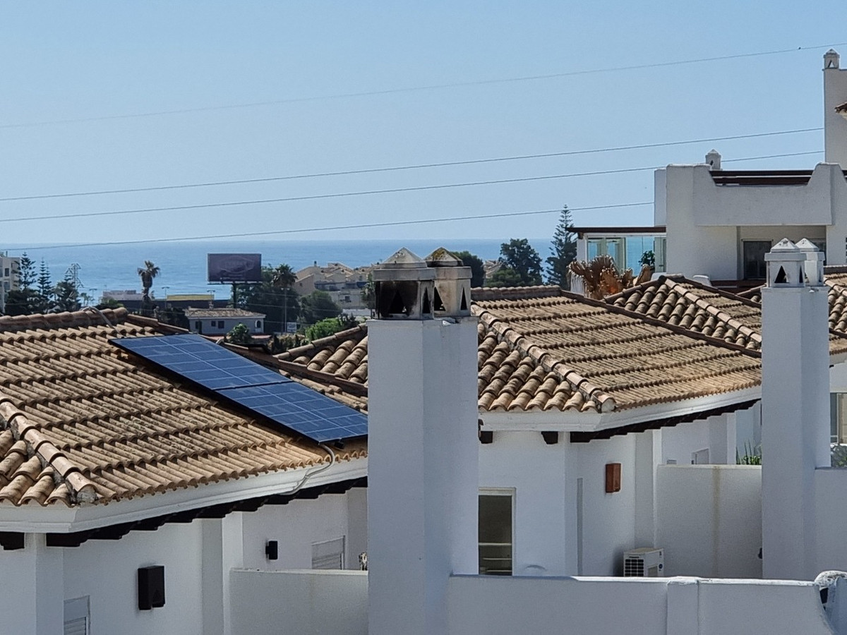 Se vende Apartamento en Planta Última de 2 dormitorios en Costa Del Sol, Málaga, España