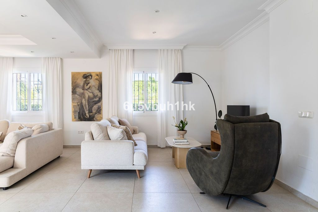 5 Bed Townhouse for sale in Alhaurín De La Torre Costa Del Sol, Málaga, Spain