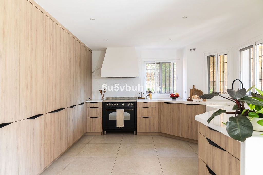 5 Bed Townhouse for sale in Alhaurín De La Torre Costa Del Sol, Málaga, Spain