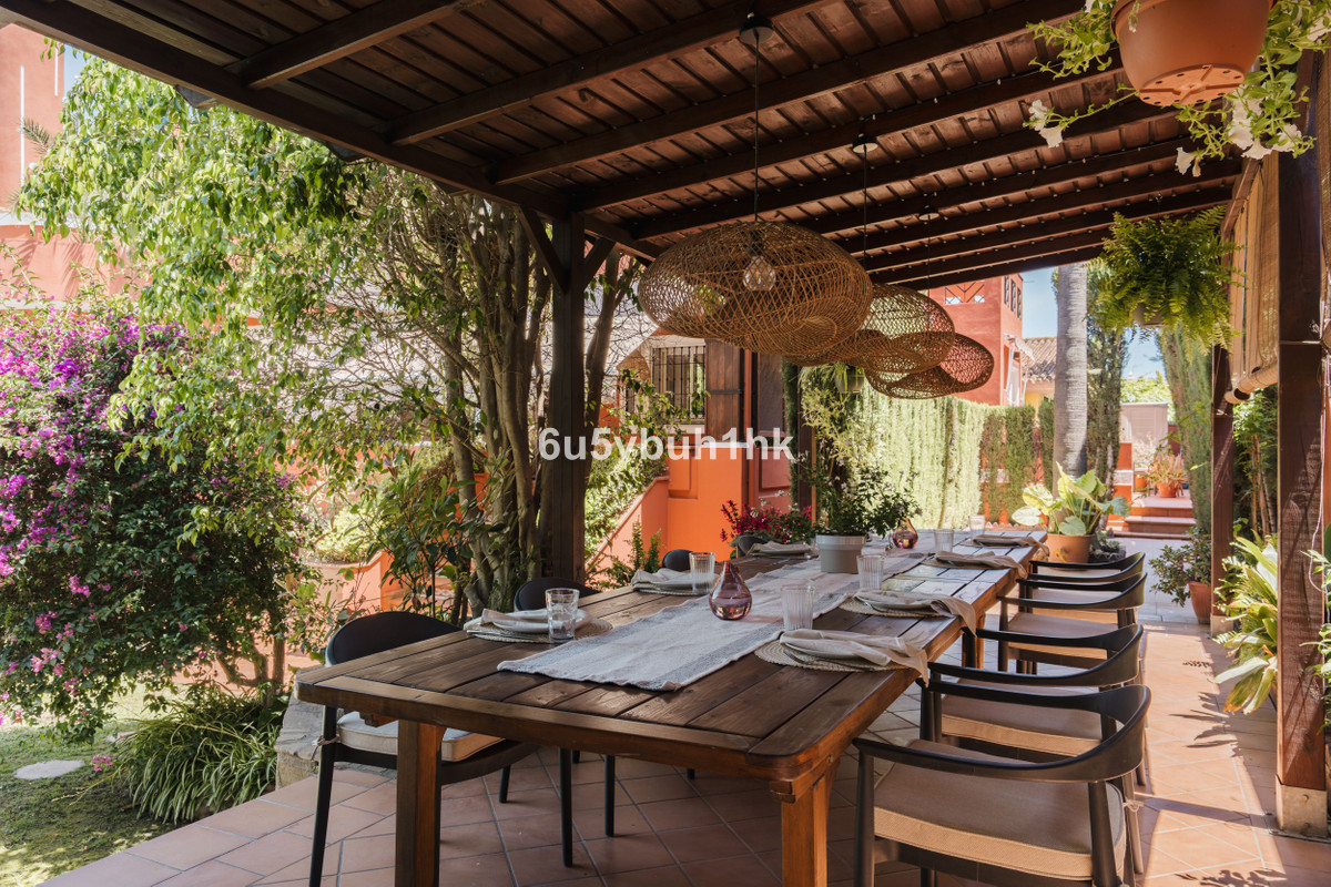 5 Bed Townhouse for sale in Alhaurín De La Torre Costa Del Sol, Málaga, Spain