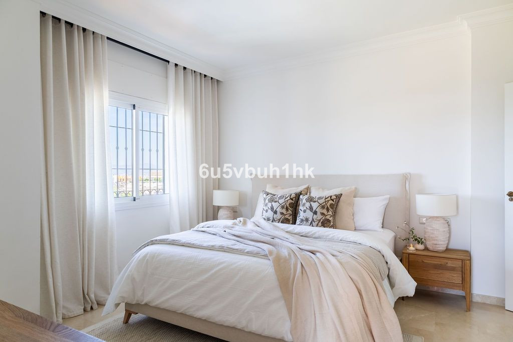 5 Bed Townhouse for sale in Alhaurín De La Torre Costa Del Sol, Málaga, Spain