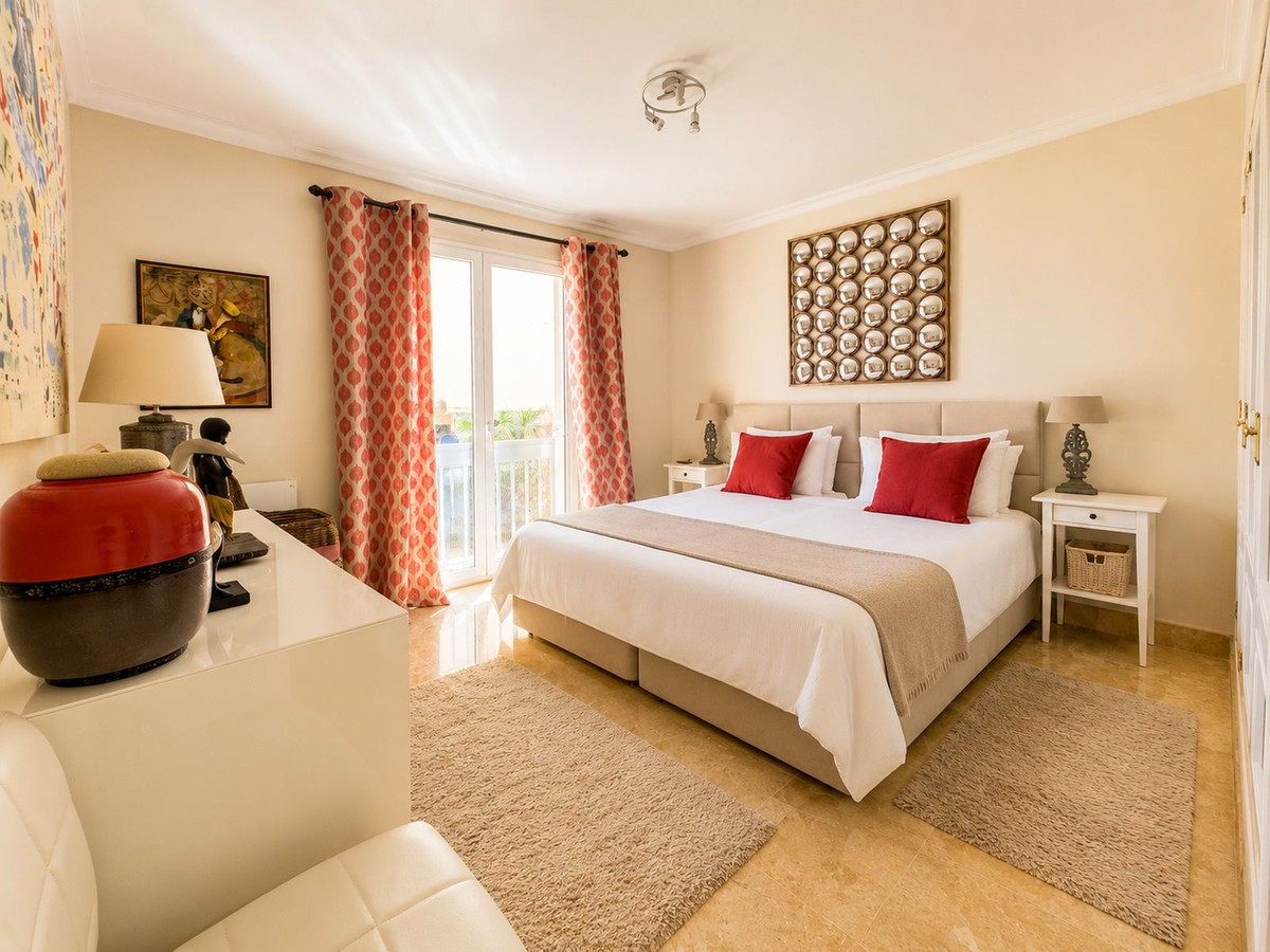 3 Bed Apartment for sale in Los Flamingos Costa Del Sol, Málaga, Spain