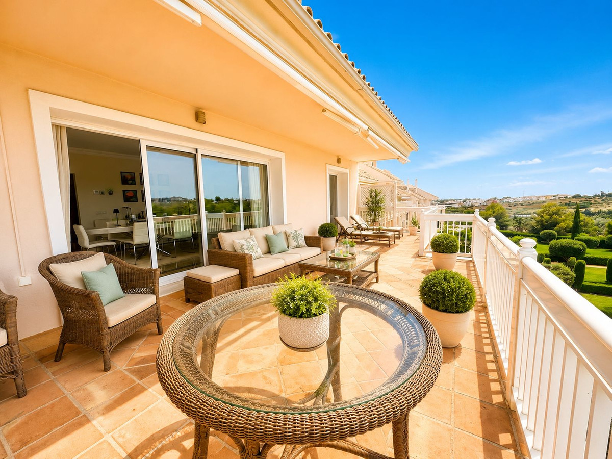 3 Bed Apartment for sale in Los Flamingos Costa Del Sol, Málaga, Spain