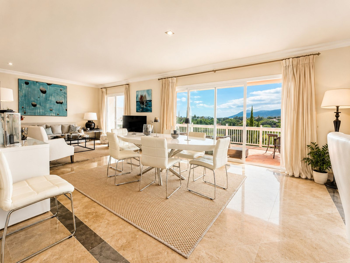 3 Bed Apartment for sale in Los Flamingos Costa Del Sol, Málaga, Spain