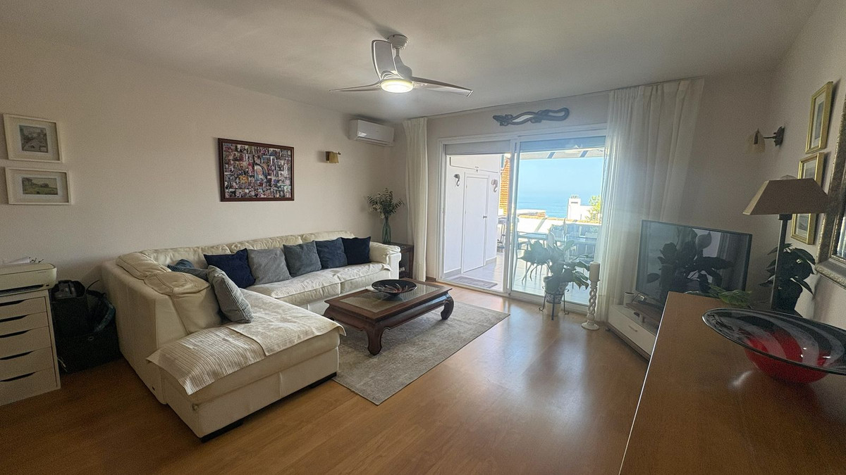 Se vende Apartamento Planta Media de 3 dormitorios en Costa Del Sol, Málaga, España