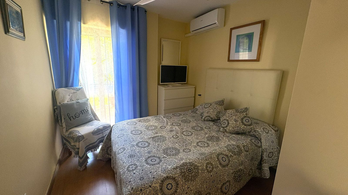 Se vende Apartamento Planta Media de 3 dormitorios en Costa Del Sol, Málaga, España