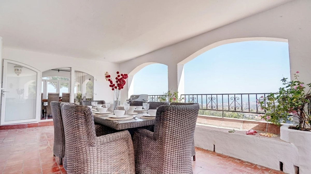 5 Bed Townhouse for sale in Mijas Costa Del Sol, Málaga, Spain