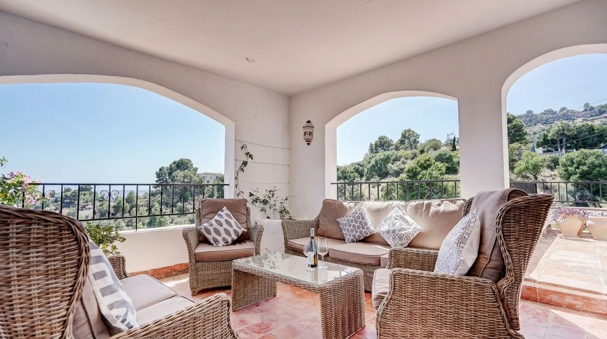 5 Bed Townhouse for sale in Mijas Costa Del Sol, Málaga, Spain